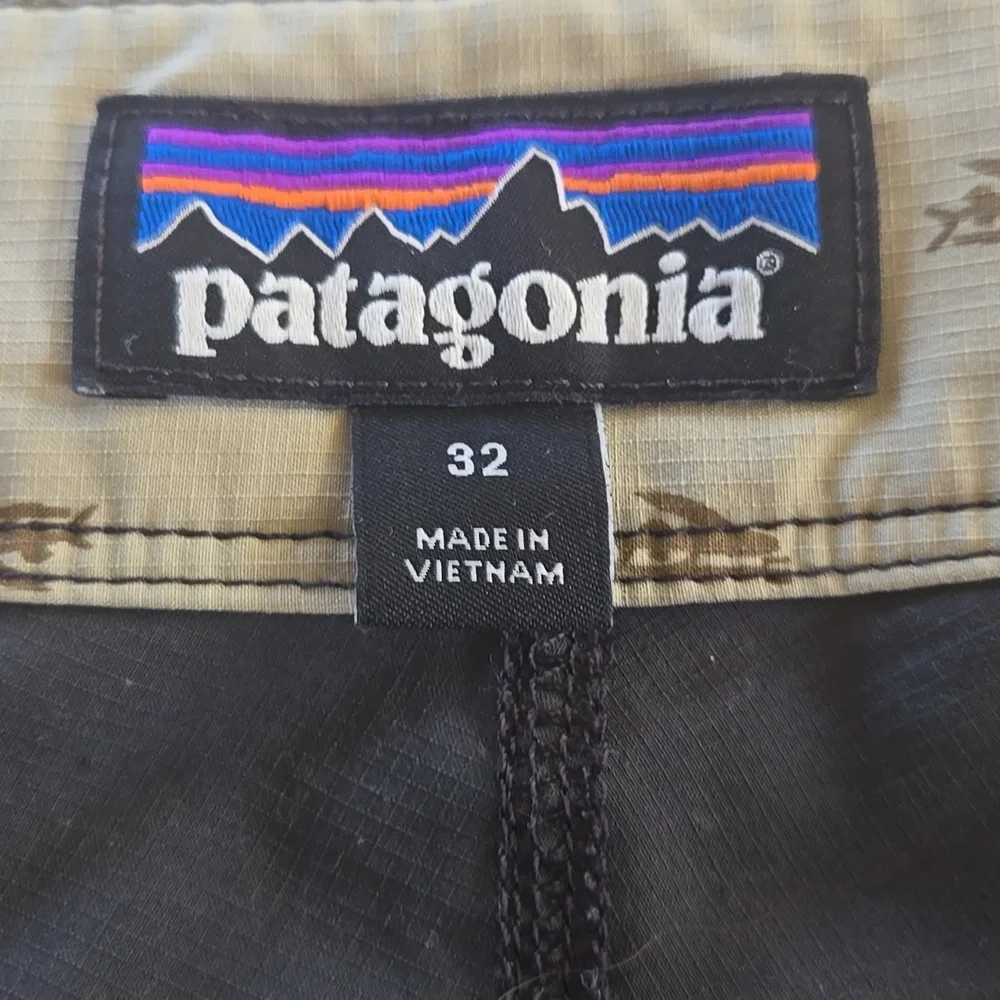 Patagonia Men's Shorts - Picture 12 of 13